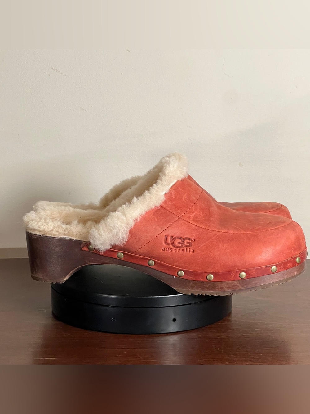 Ugg Sherpa Lined Kalie Clog, Chestnut Leather - US 12